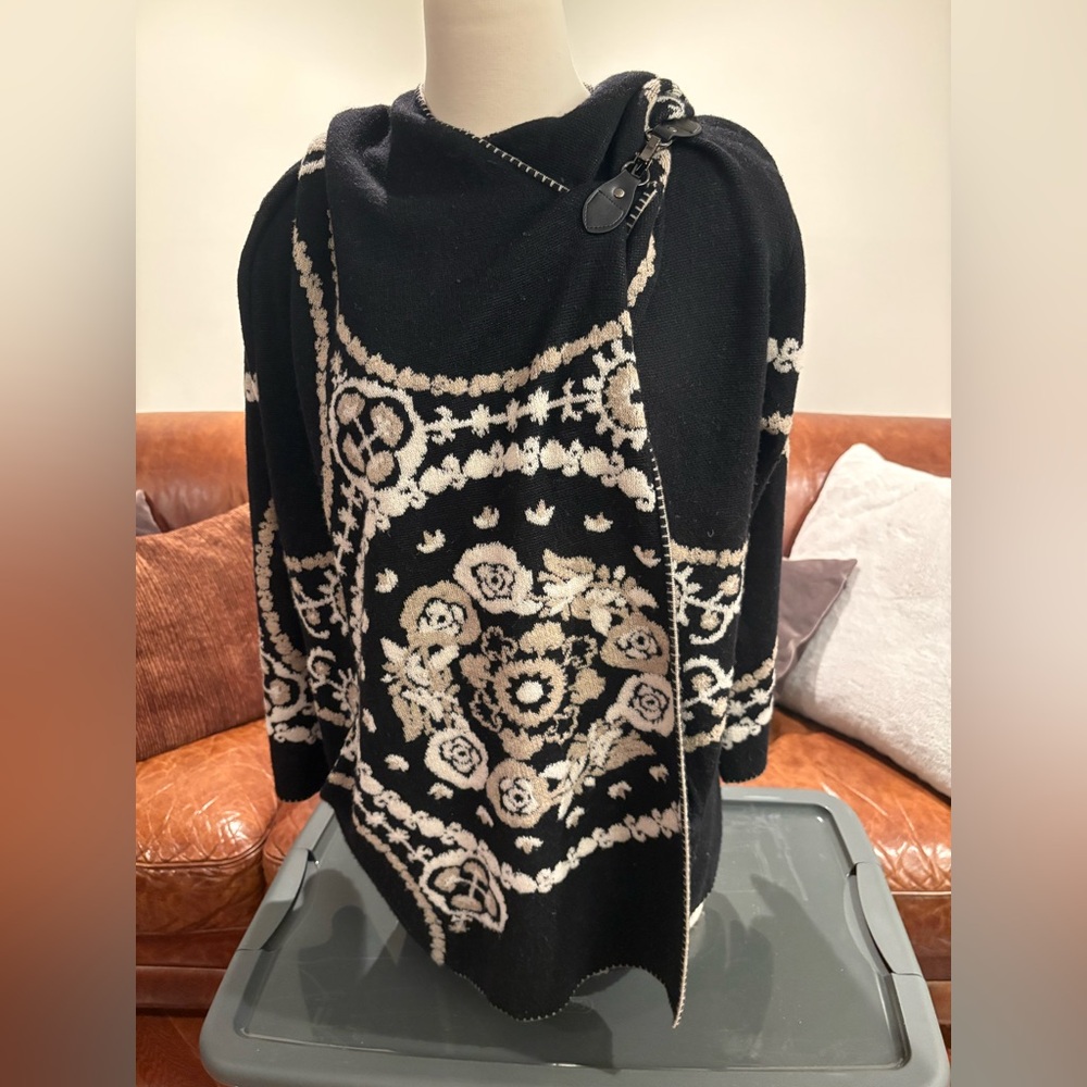 Black and Cream Patterned Gabby Isabella Sweater Cardigan